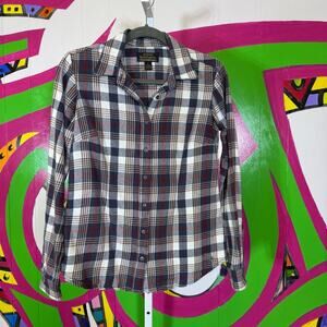 Noble Outfitters Plaid Flannel Button Up Shirt. Size Small. In excellent cond!